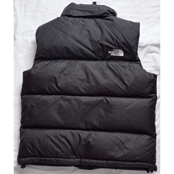 ❌SOLD❌ The North Face Black Nuptse Vest S - NWT - Picture 3 of 3